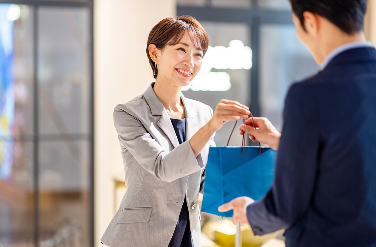 マネキンとしてパンを提供